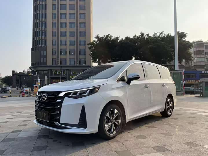 Фото 2 - GAC Trumpchi M6