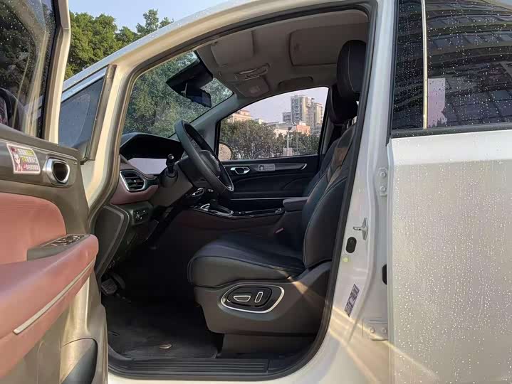 Фото 4 - GAC Trumpchi M6