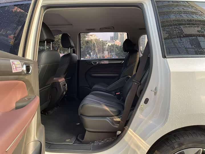 Фото 6 - GAC Trumpchi M6