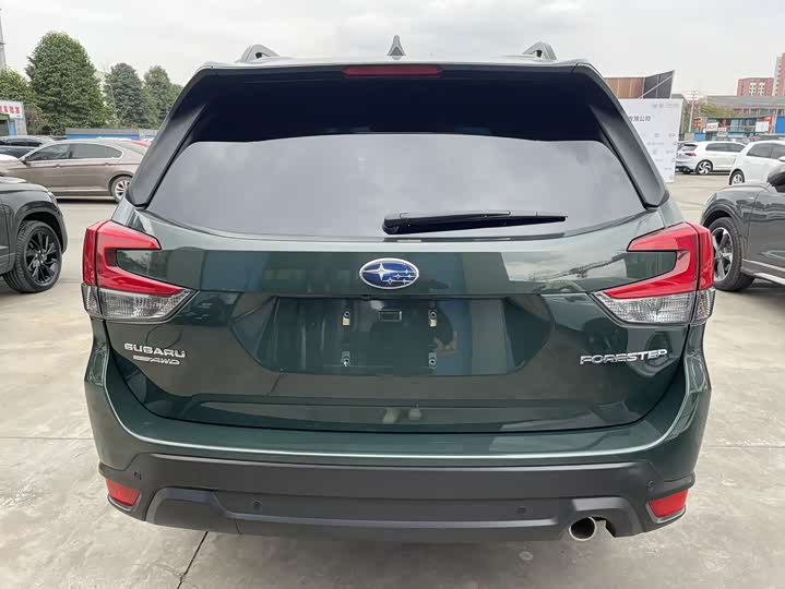 Фото 4 - Subaru Forester