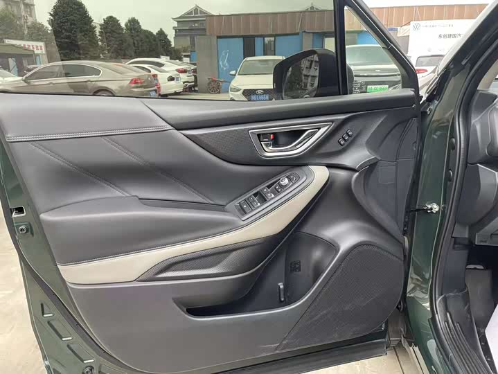 Фото 8 - Subaru Forester