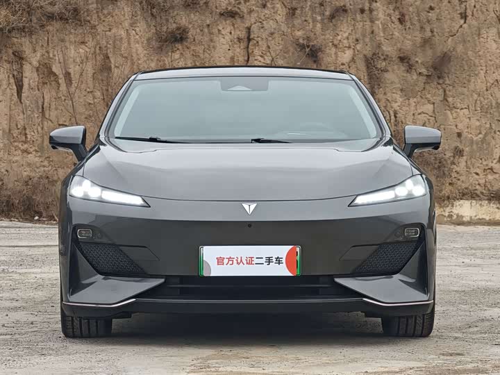 Фото 2 - Changan Deepal SL03