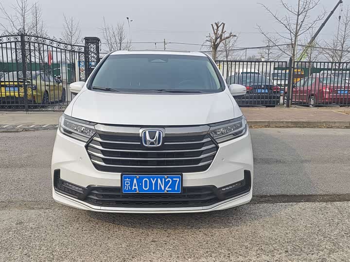 Фото 2 - Honda Odyssey