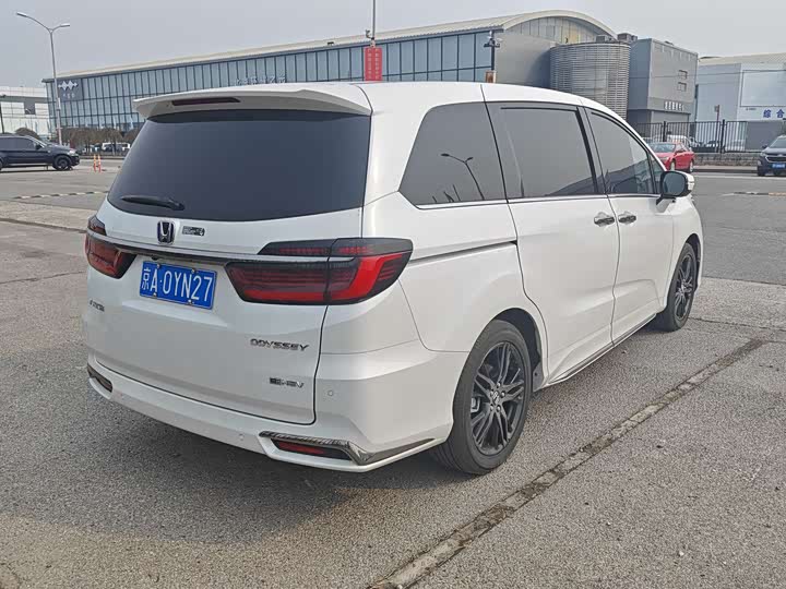 Фото 5 - Honda Odyssey