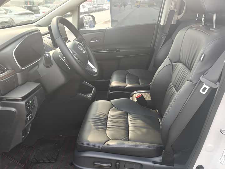 Фото 8 - Honda Odyssey