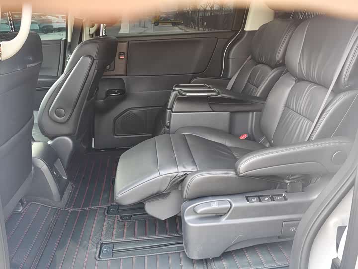 Фото 9 - Honda Odyssey