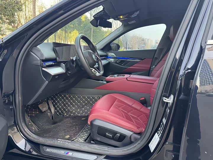 Фото 6 - BMW 5 Series