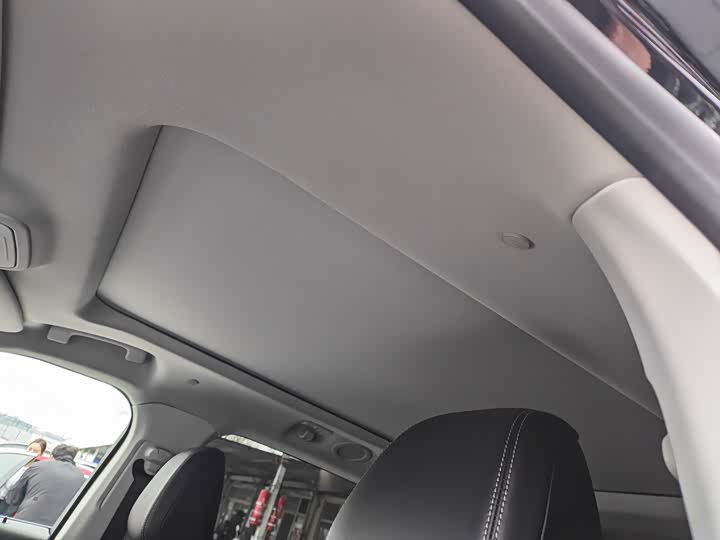 Фото 5 - Ford Explorer