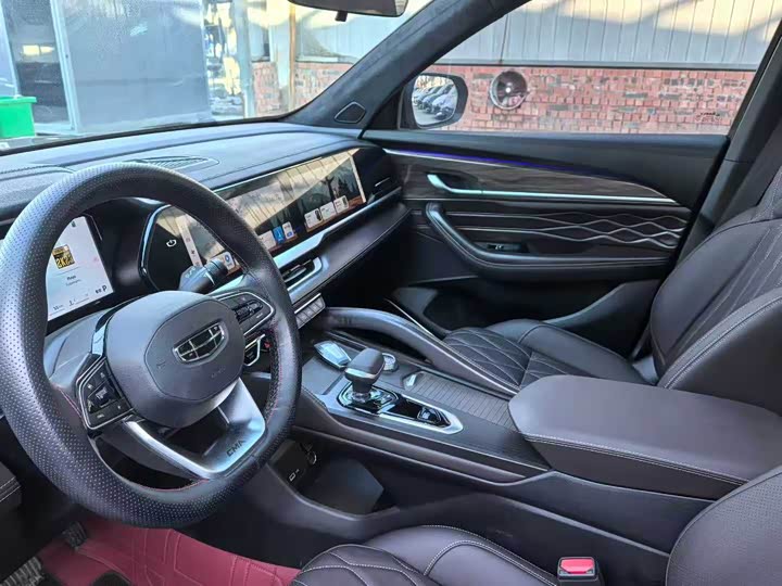 Photo 4 - Geely Monjaro