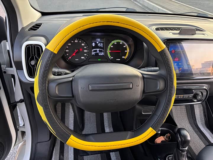 Фото 8 - Roewe Clever