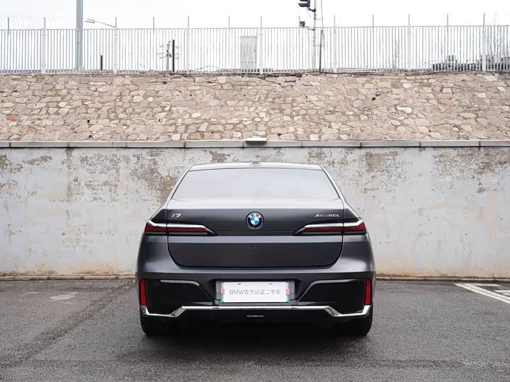 Фото 7 - BMW i7