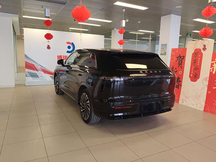 Photo 7 - Exeed Sterra ET