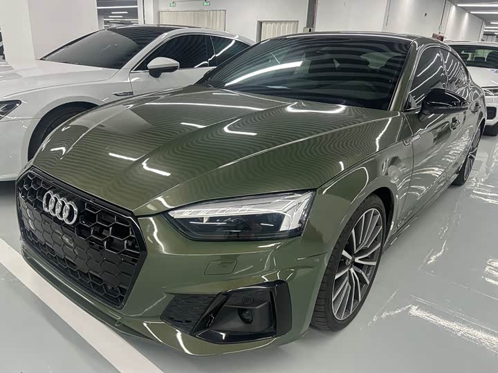 Фото 1 - Audi A5