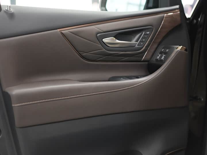 Фото 6 - Toyota Alphard