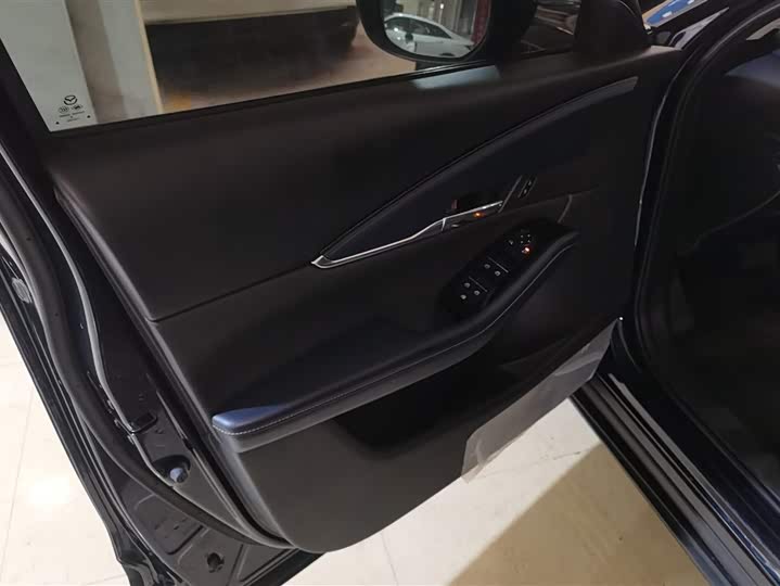 Фото 7 - Mazda CX-30