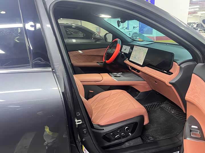 Фото 9 - Changan CS75 Plus