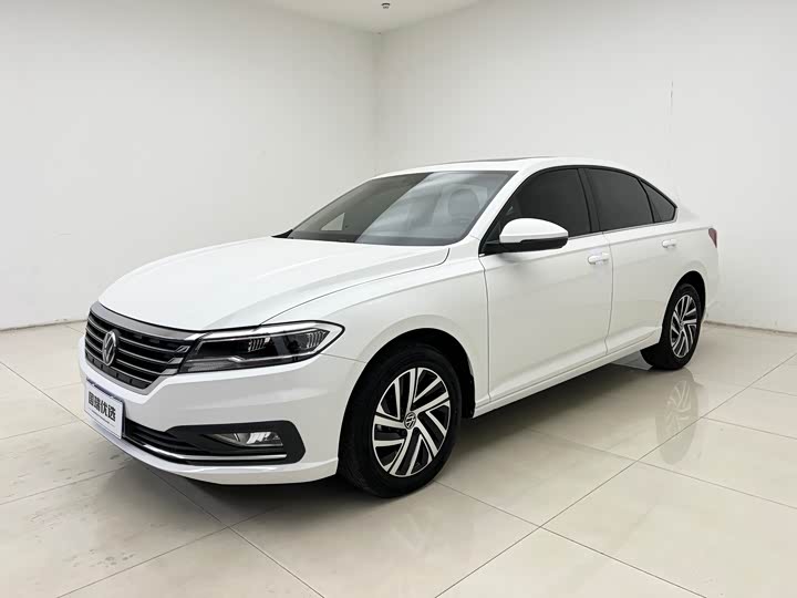 Фото 1 - Volkswagen Lavida