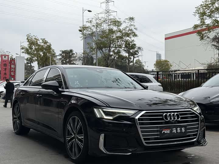 Фото 1 - Audi A6L