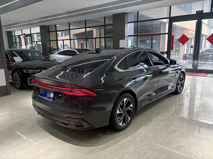 Фото 7 - Lincoln Z (Zephyr)