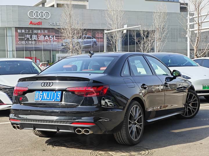 Фото 3 - Audi S4