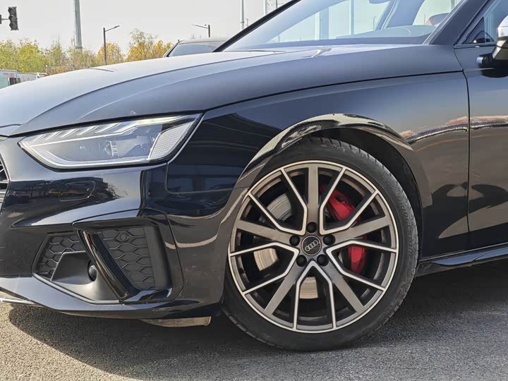 Фото 8 - Audi S4