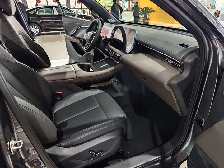 Фото 8 - Changan CS55 Plus