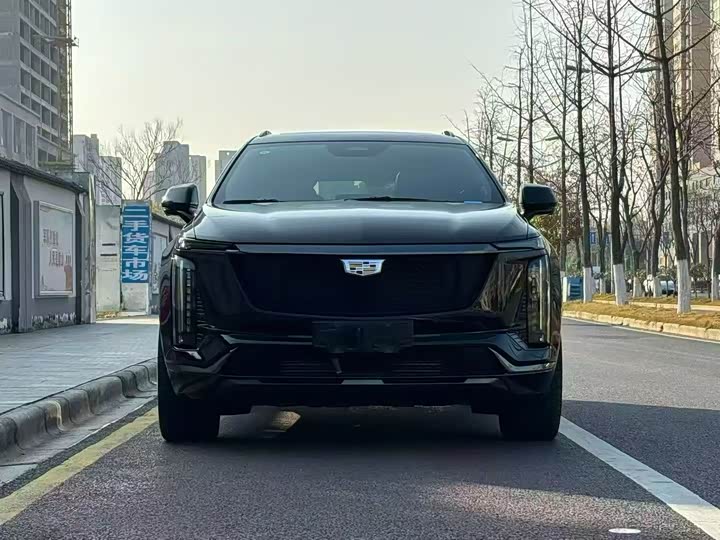 Фото 2 - Cadillac XT5