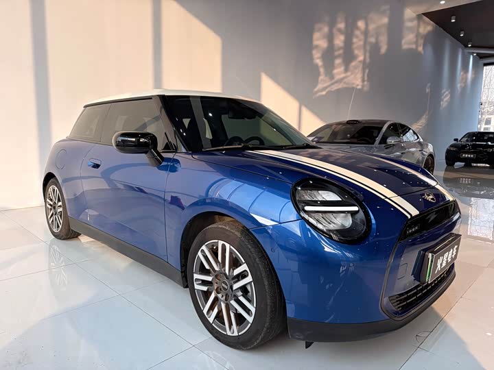 Фото 3 - Mini Cooper