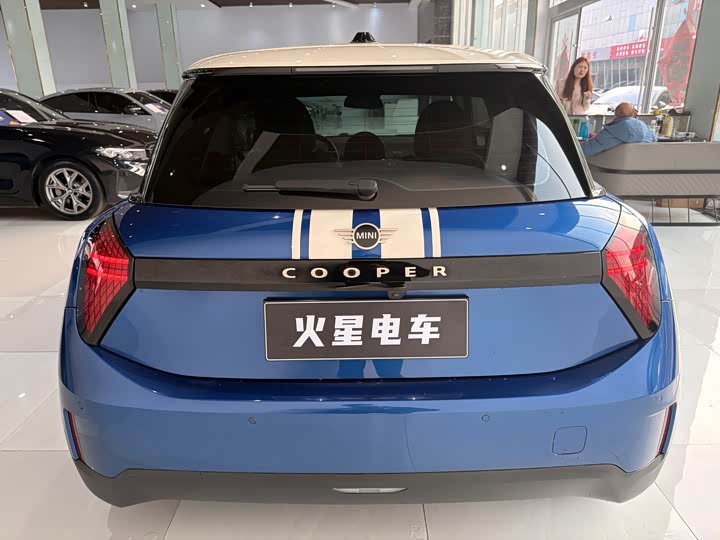 Фото 8 - Mini Cooper