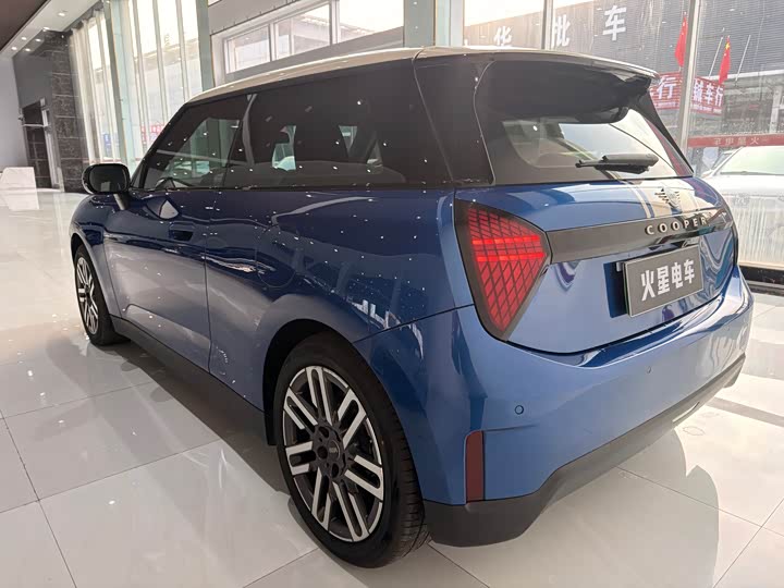 Фото 9 - Mini Cooper