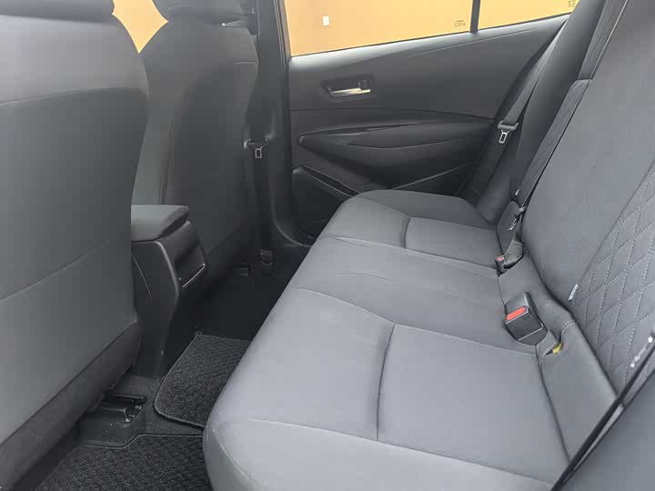 Photo 5 - Toyota Corolla