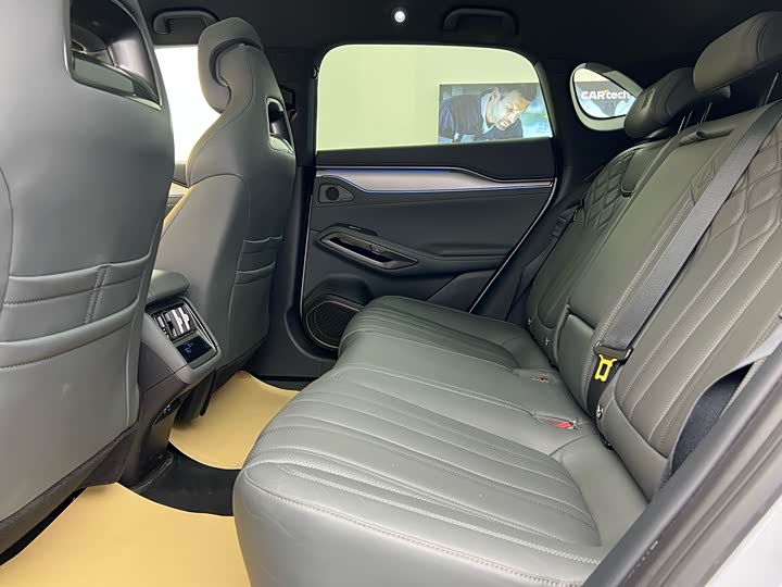 Фото 8 - BYD Song L