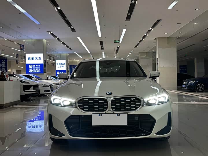 Фото 2 - BMW 3 Series