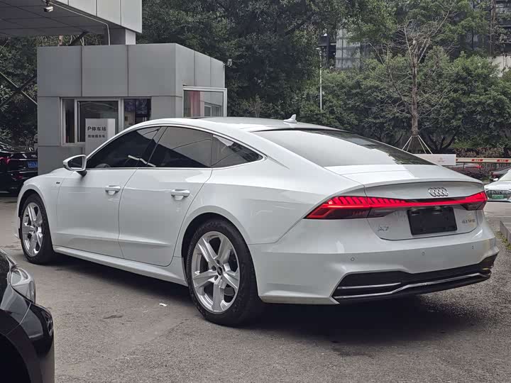 Фото 6 - Audi A7