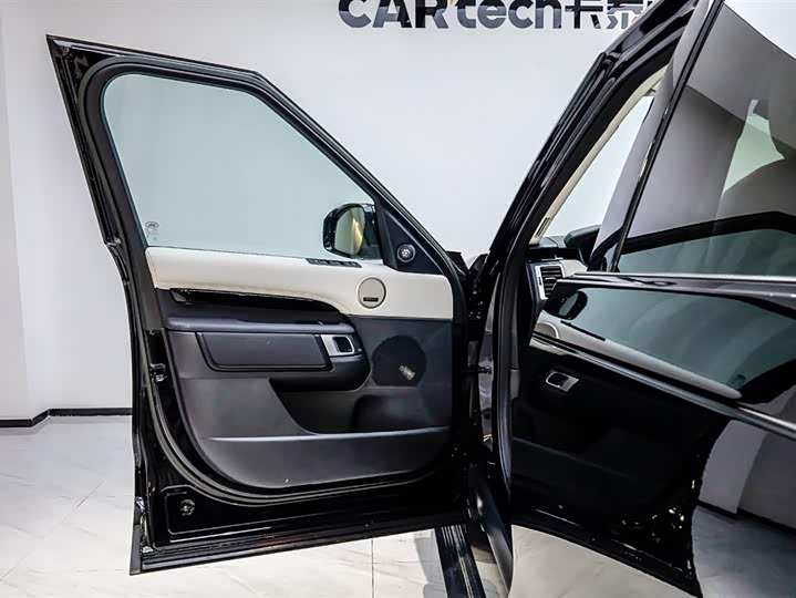 Photo 8 - Land Rover Discovery