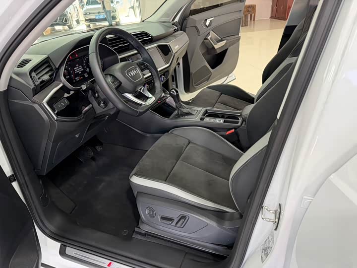 Фото 7 - Audi Q3