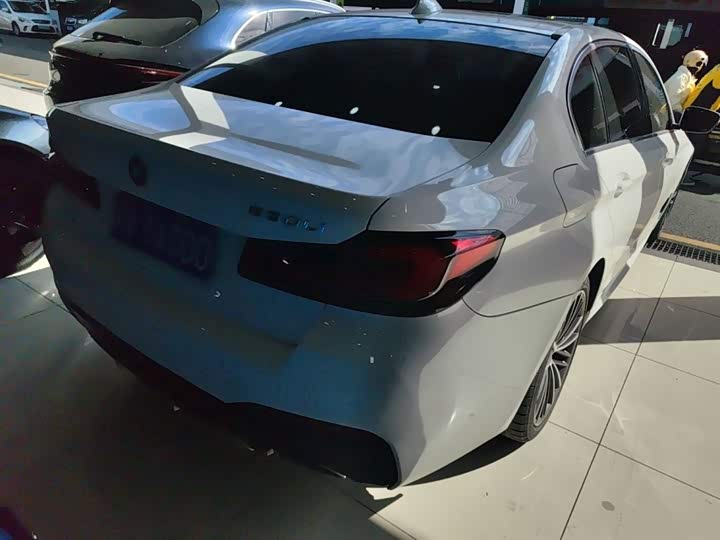 Фото 7 - BMW 5 Series