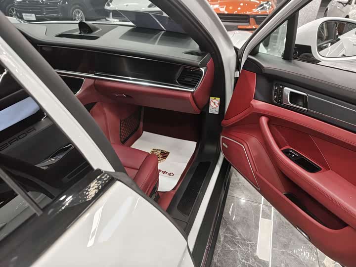 Photo 7 - Porsche Panamera