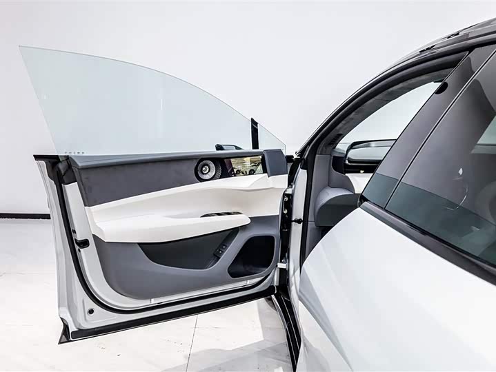 Фото 8 - Lotus Emeya