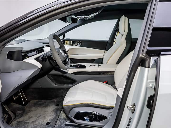 Фото 9 - Lotus Emeya