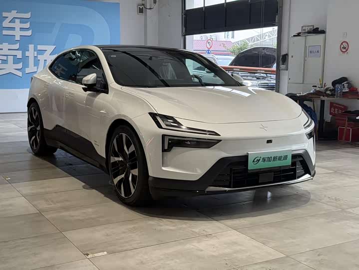 Фото 2 - Polestar 4