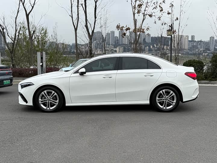 Фото 4 - Mercedes-Benz A-Class