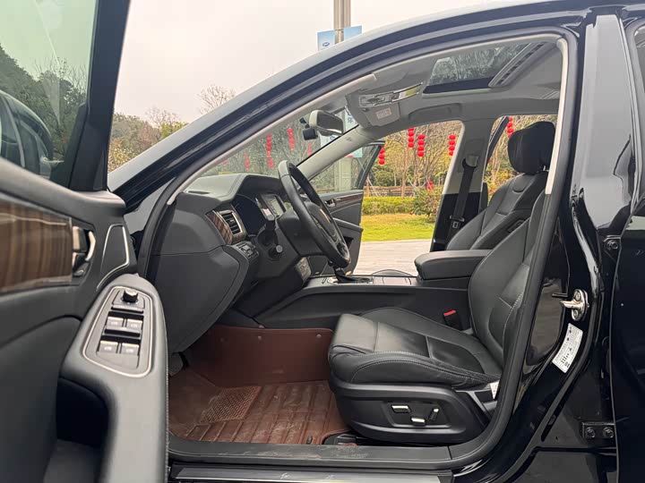 Фото 4 - Hongqi H7