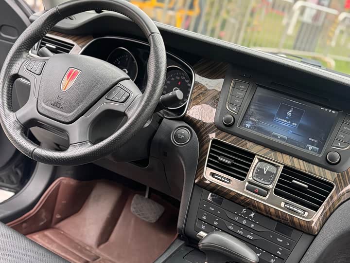 Фото 6 - Hongqi H7