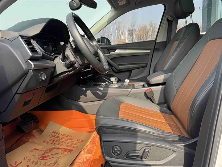 Фото 2 - Audi Q5L