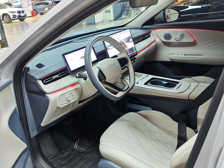 Photo 2 - Chery Fulwin A8L