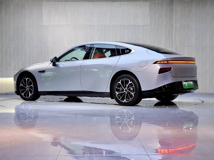 Фото 5 - XPeng P7