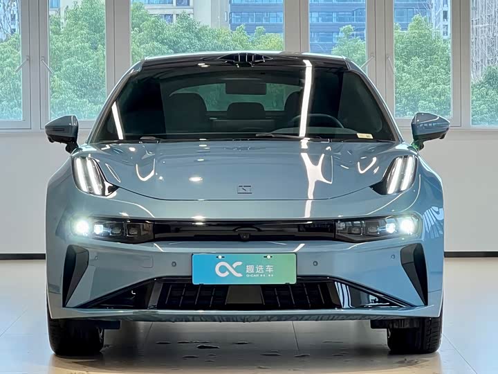 Фото 2 - Zeekr 001