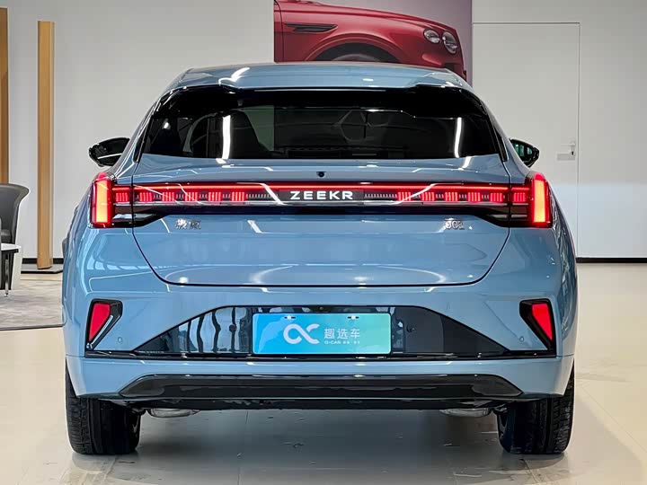 Фото 6 - Zeekr 001