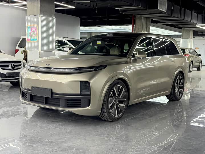 Photo 1 - LiXiang L8